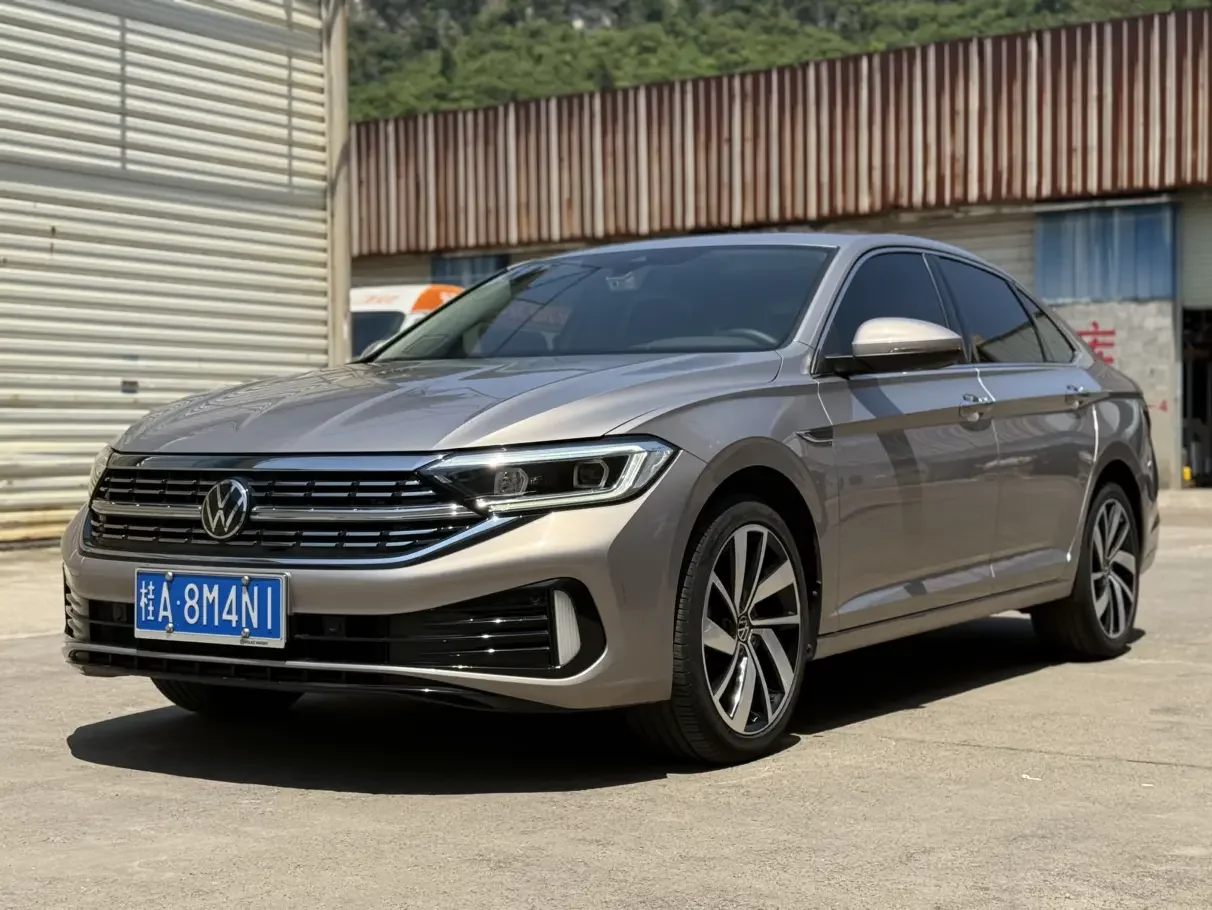 Volkswagen Sagitar