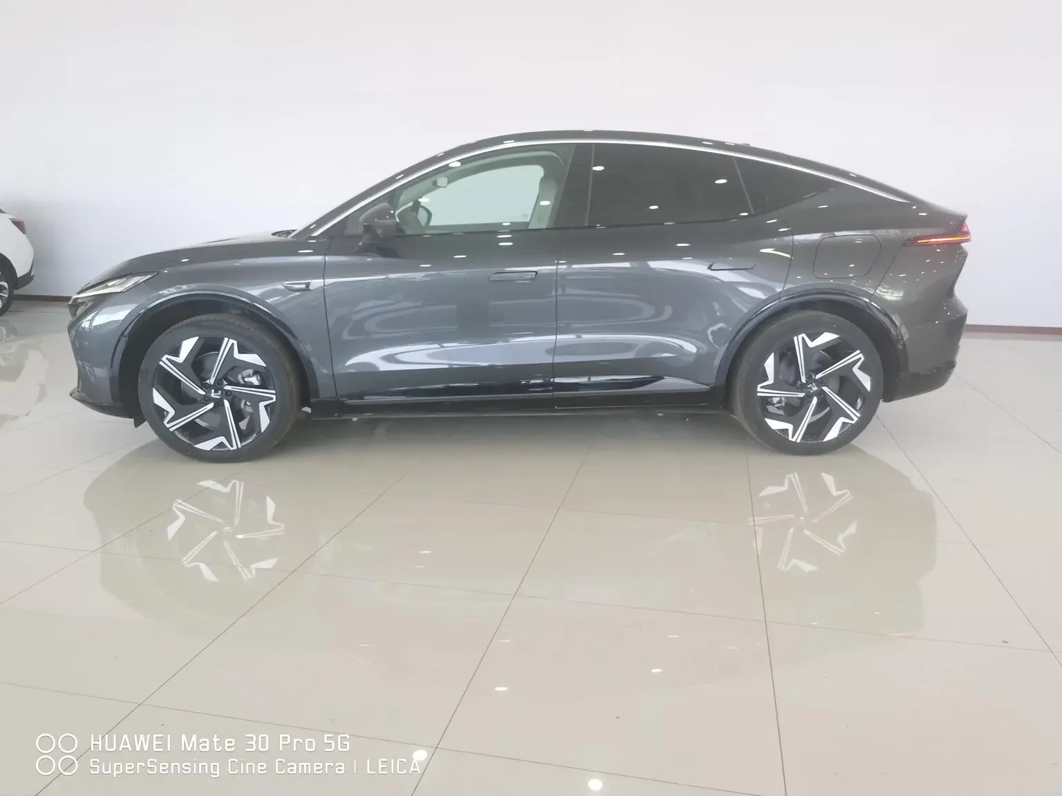 Rising Auto Feifan R7