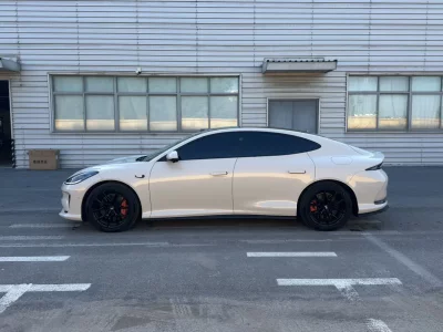IM Motors Zhiji L6