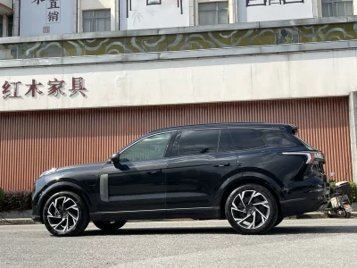 Lynk & Co 09 EM-P