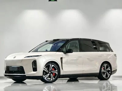 NIO ES8