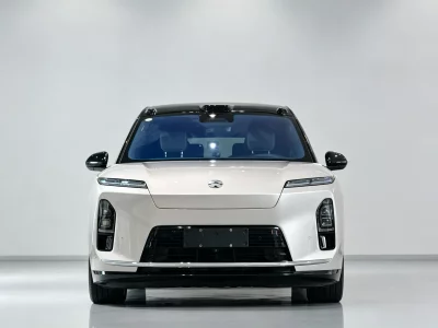 NIO ES8