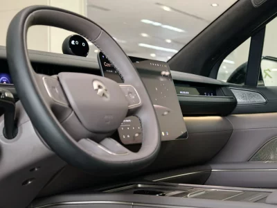 NIO ES8