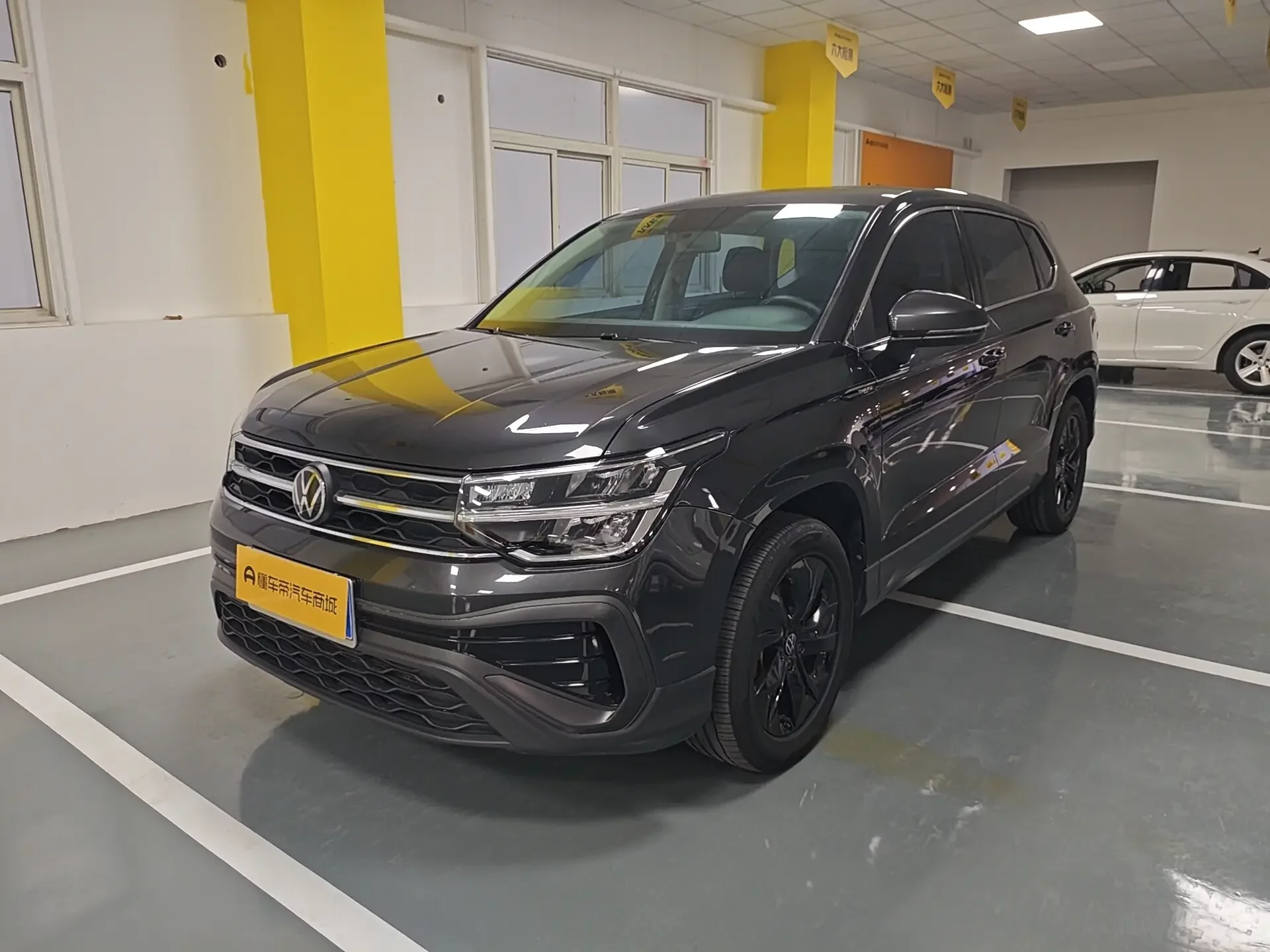 Volkswagen Tharu