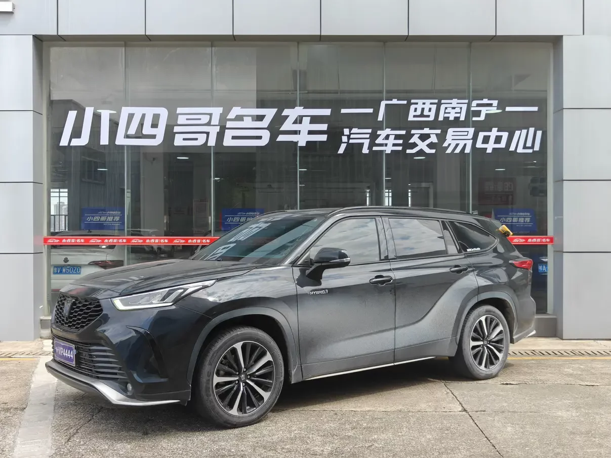 Toyota Crown Kluger