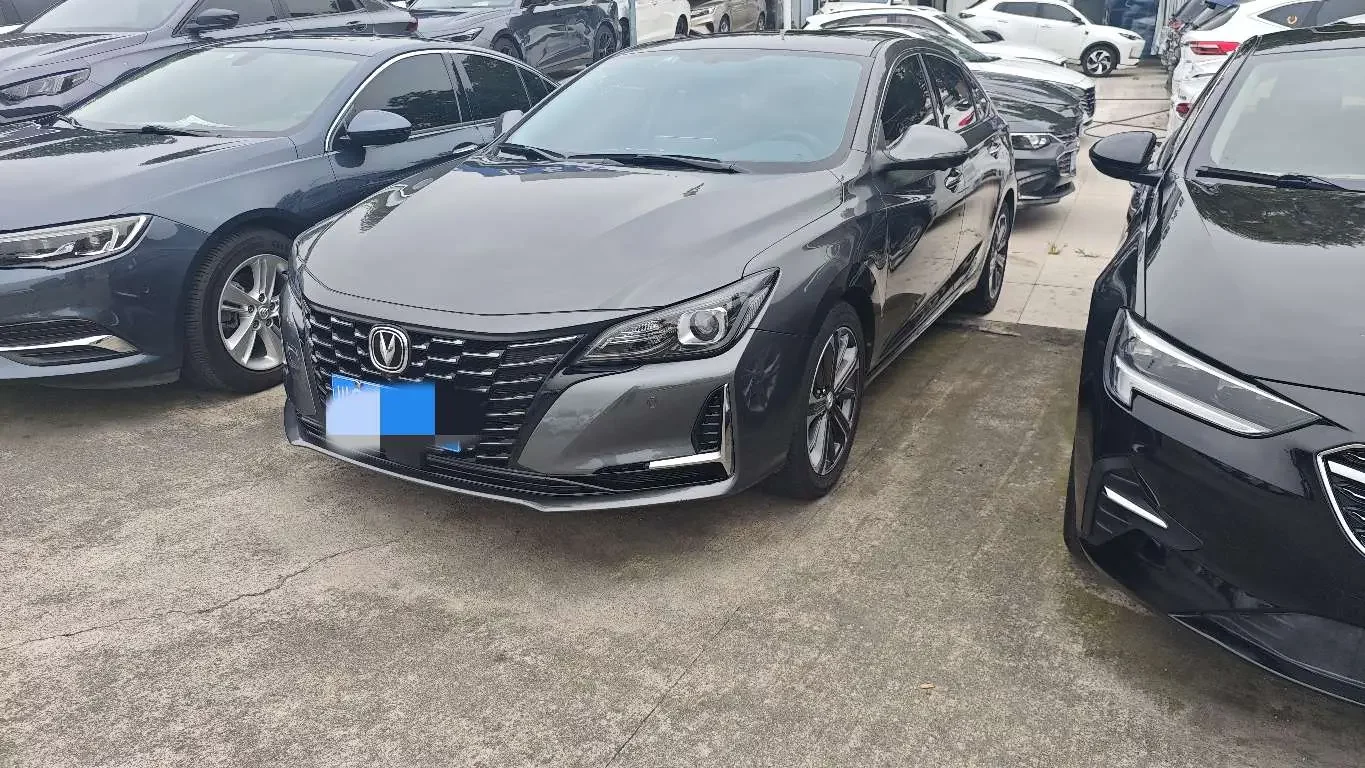 Changan Raeton CC