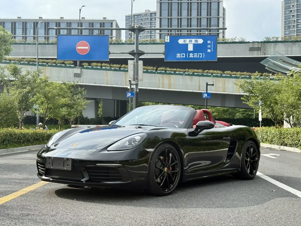 Porsche 718