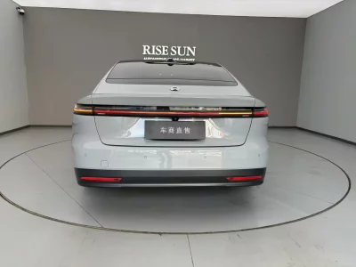 NIO ET7