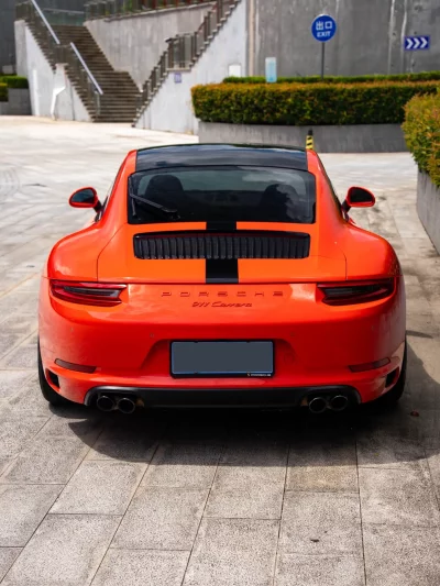 Porsche 911