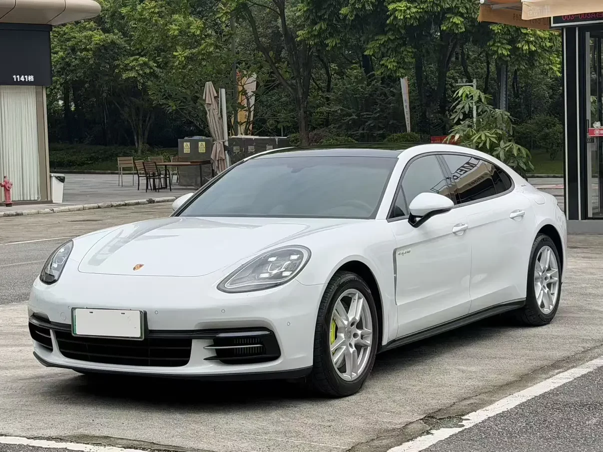 Porsche Panamera E-Hybrid