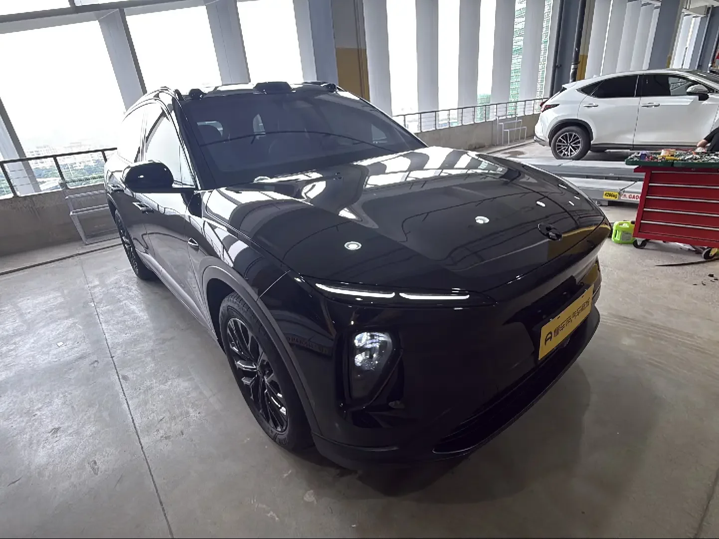 NIO ES6