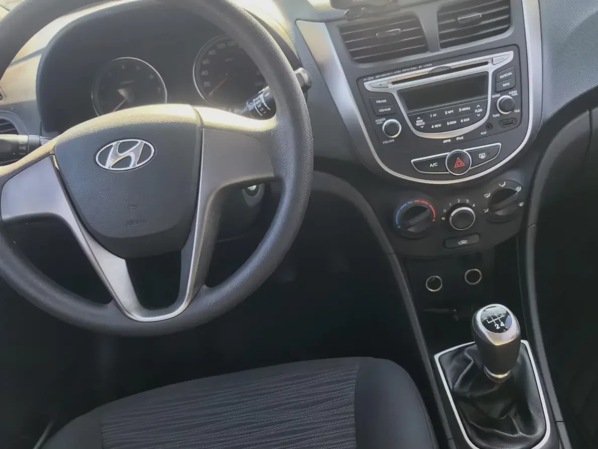 Hyundai Verna RV