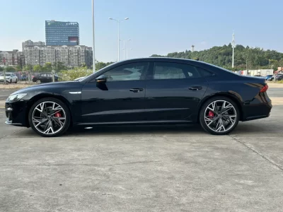 Audi A7L