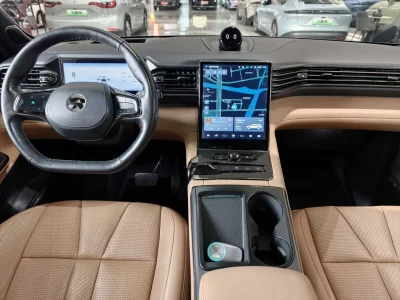 NIO ES8