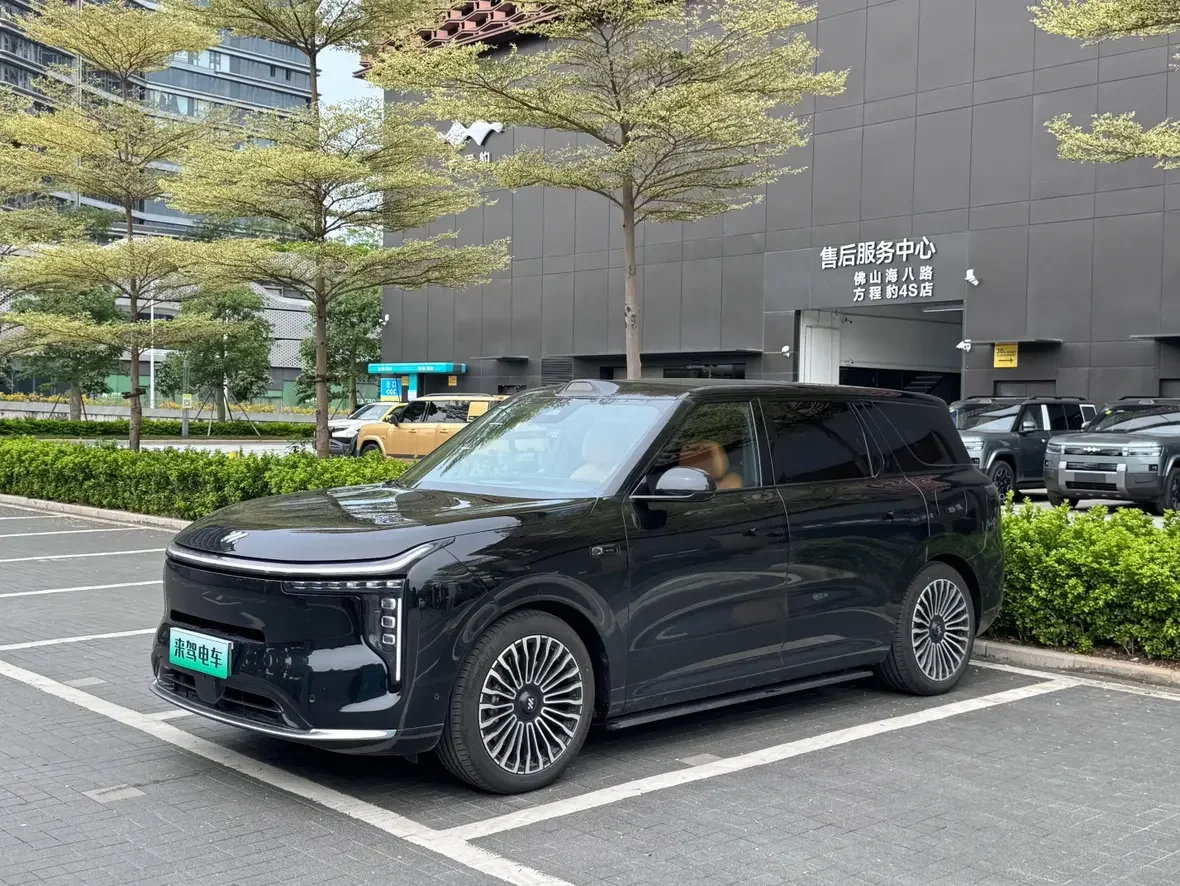 IM Motors Zhiji LS8
