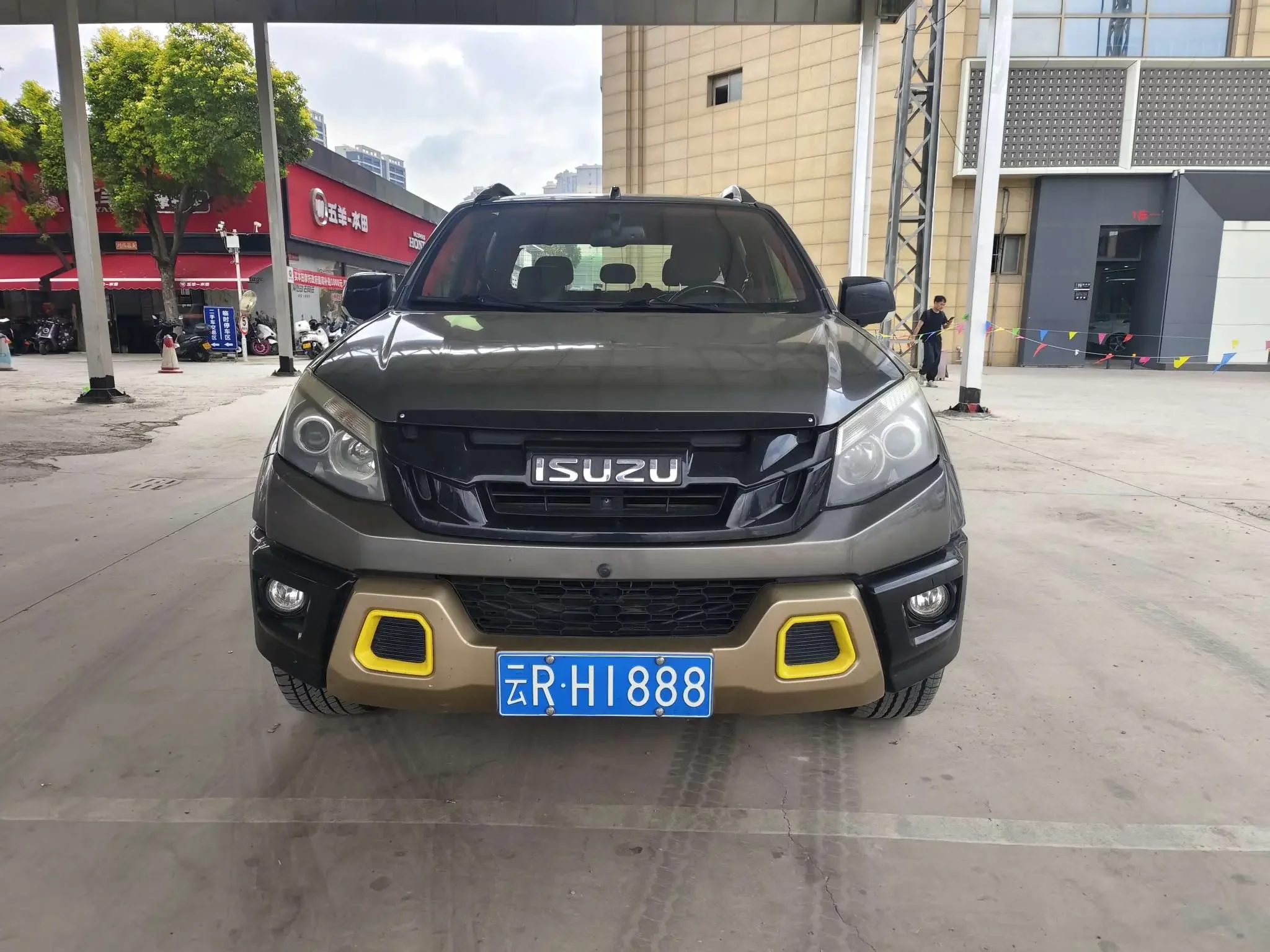 Isuzu D-MAX