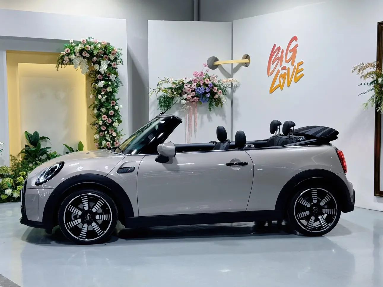 MINI MINI