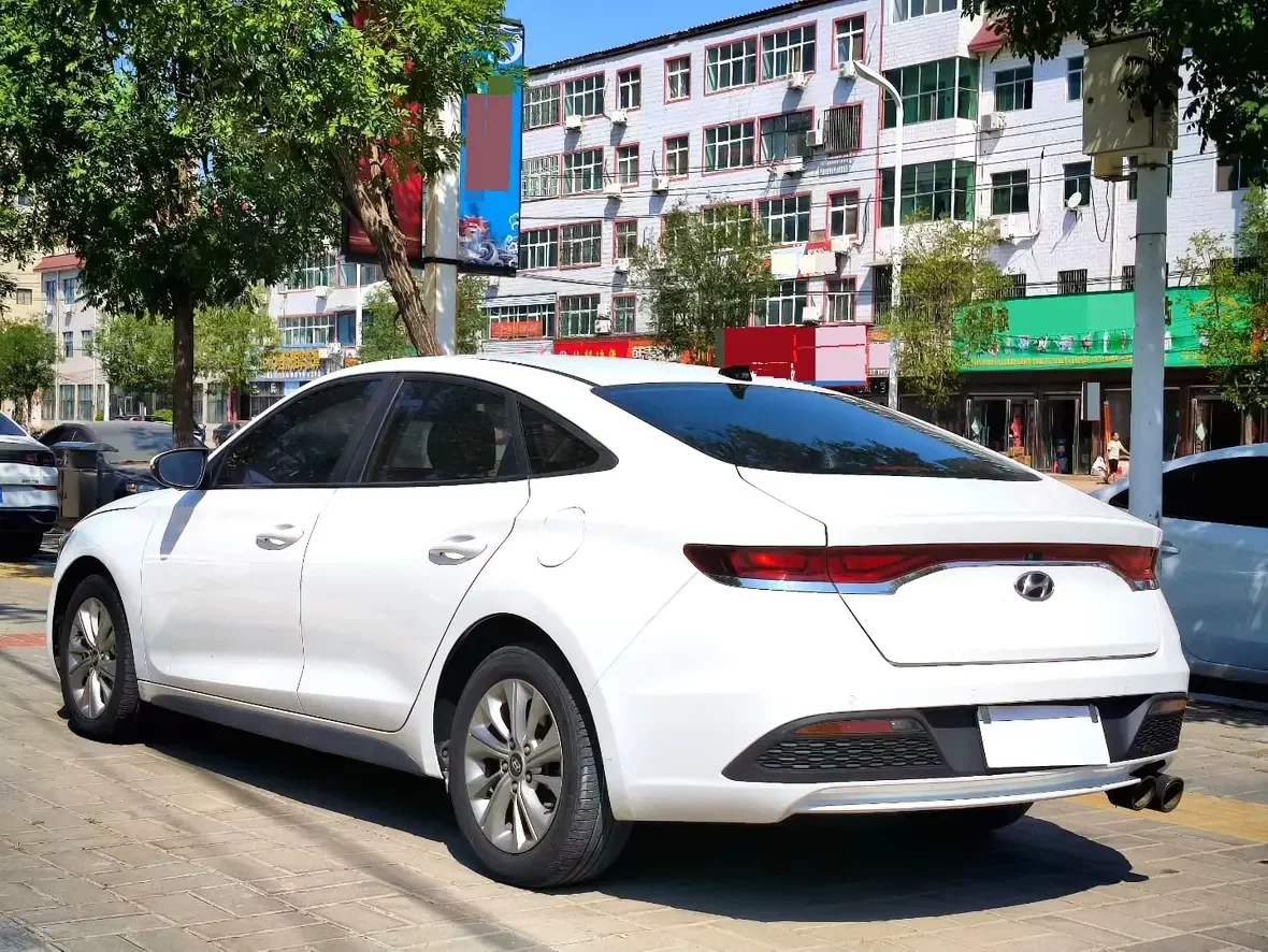 Hyundai Lafesta