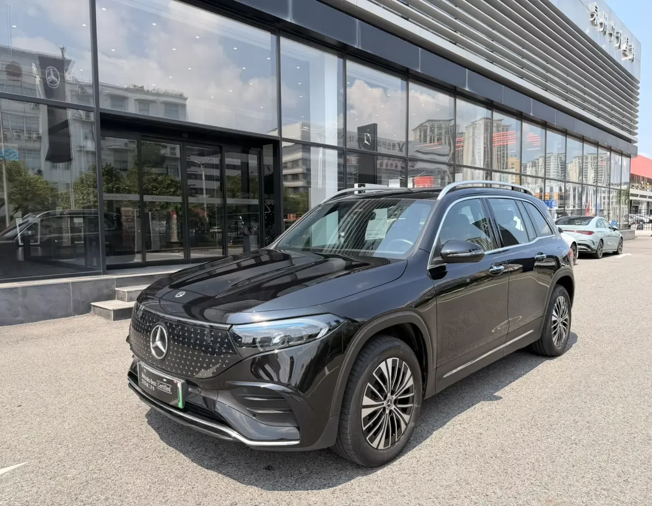 Mercedes-Benz EQB