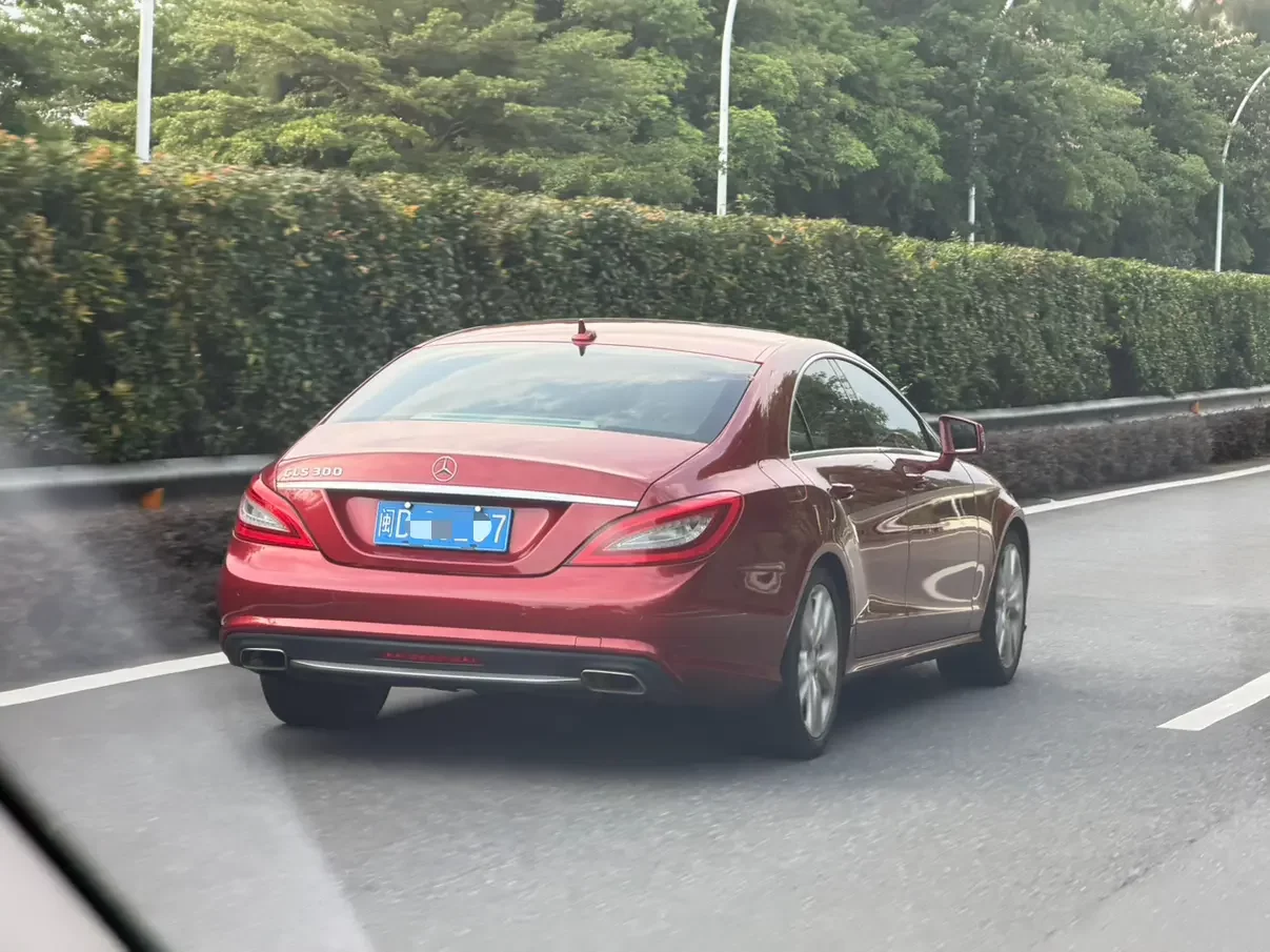 Mercedes-Benz CLS