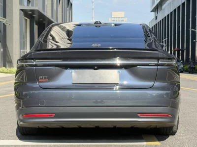 NIO ET7