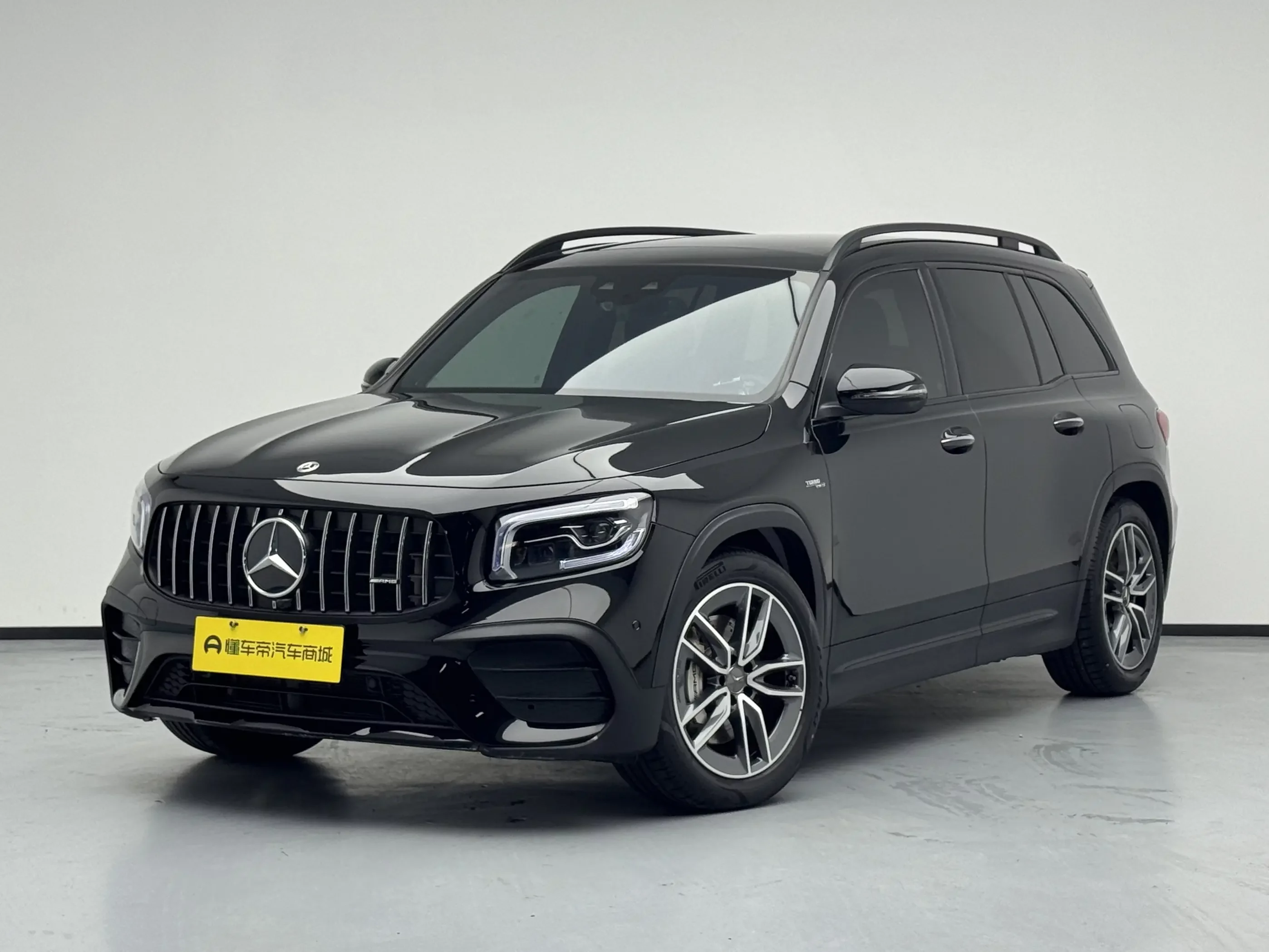 MERCEDES-BENZ GLB AMG