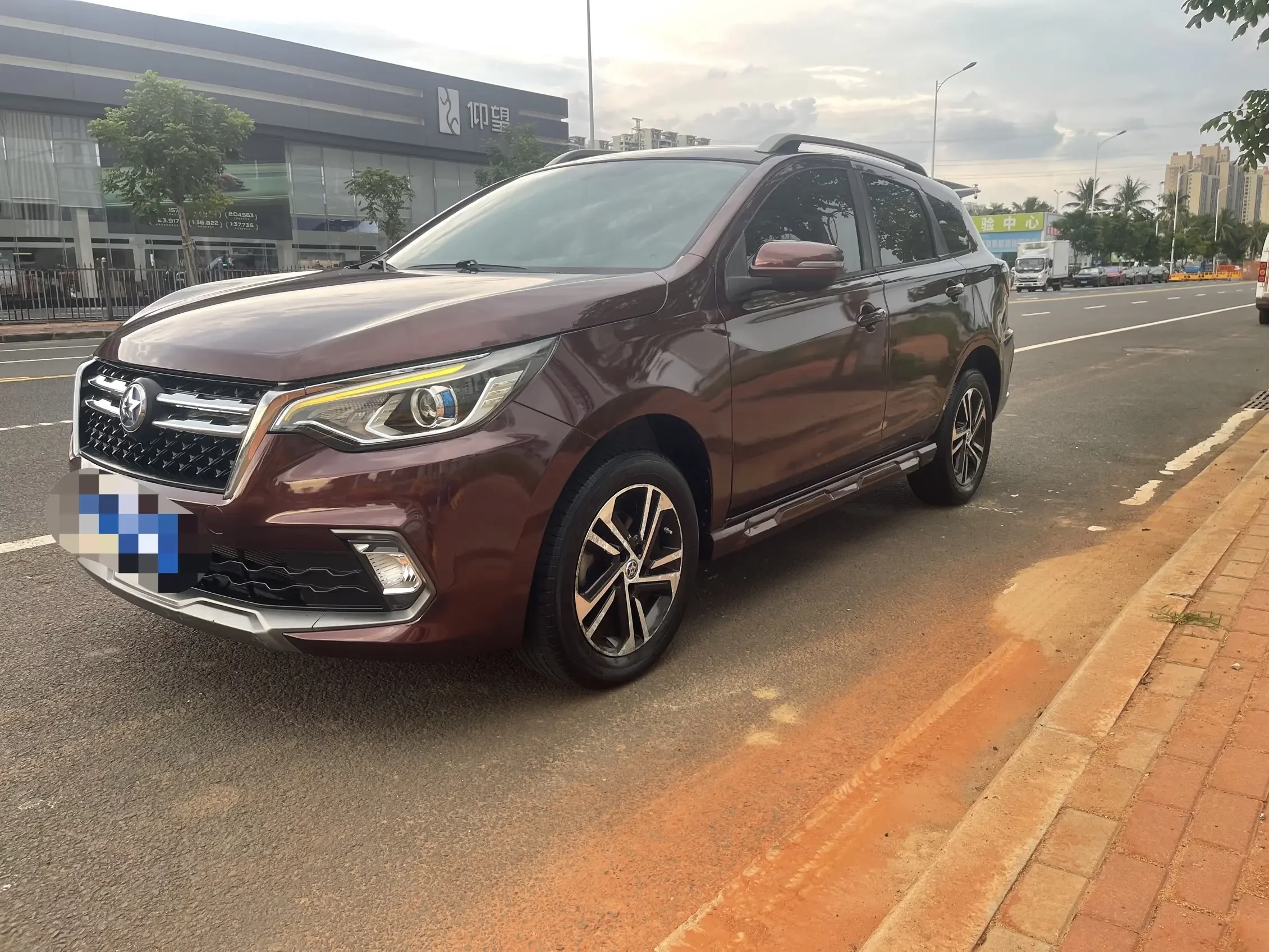 Venucia T70