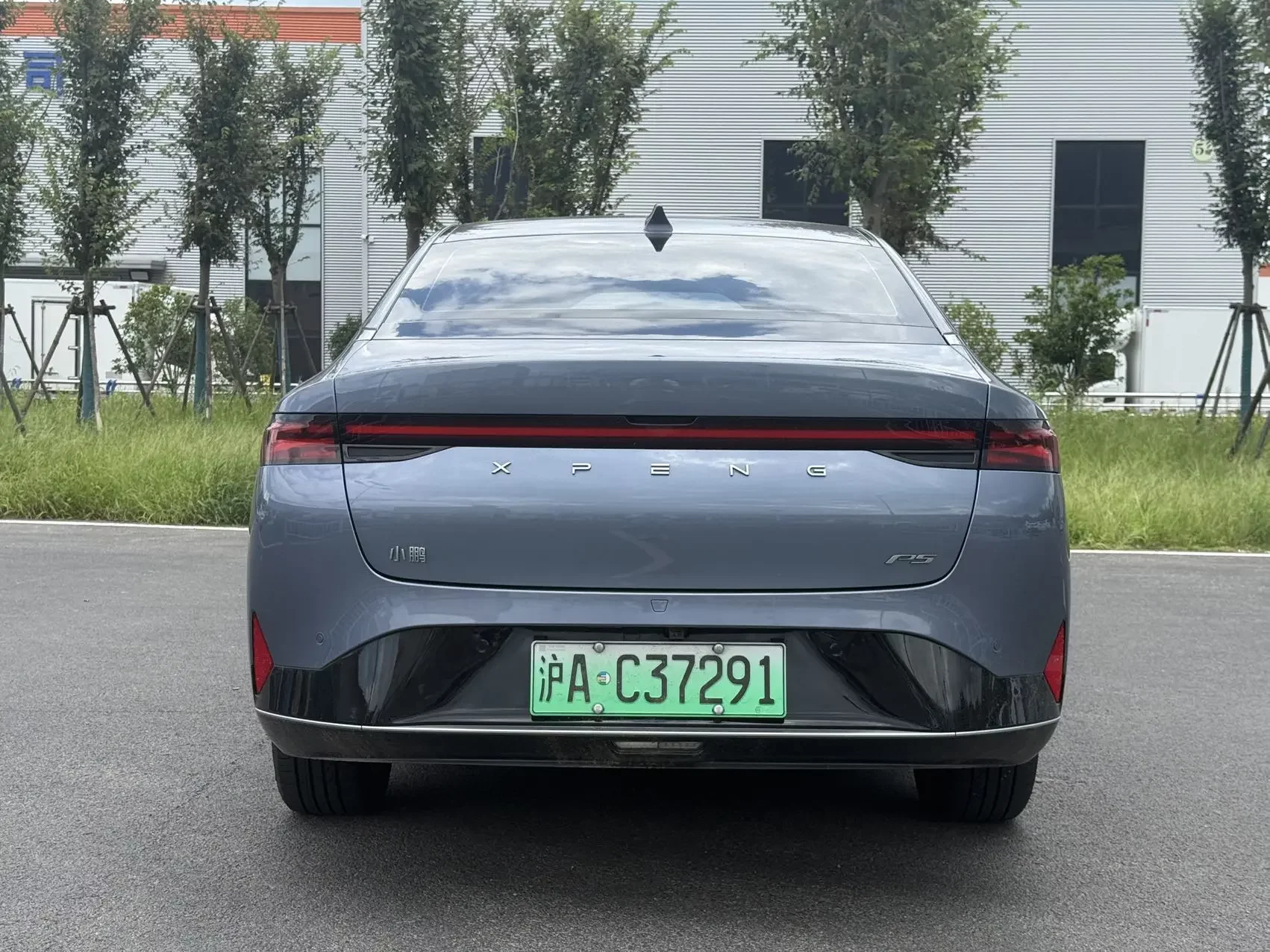 XPeng P5