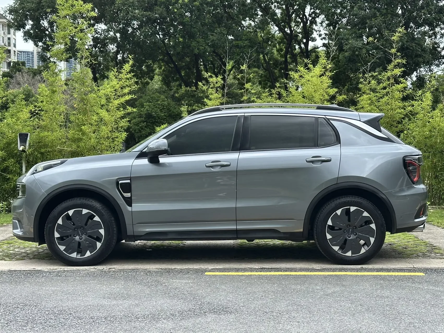 Lynk & Co 01 EM-P