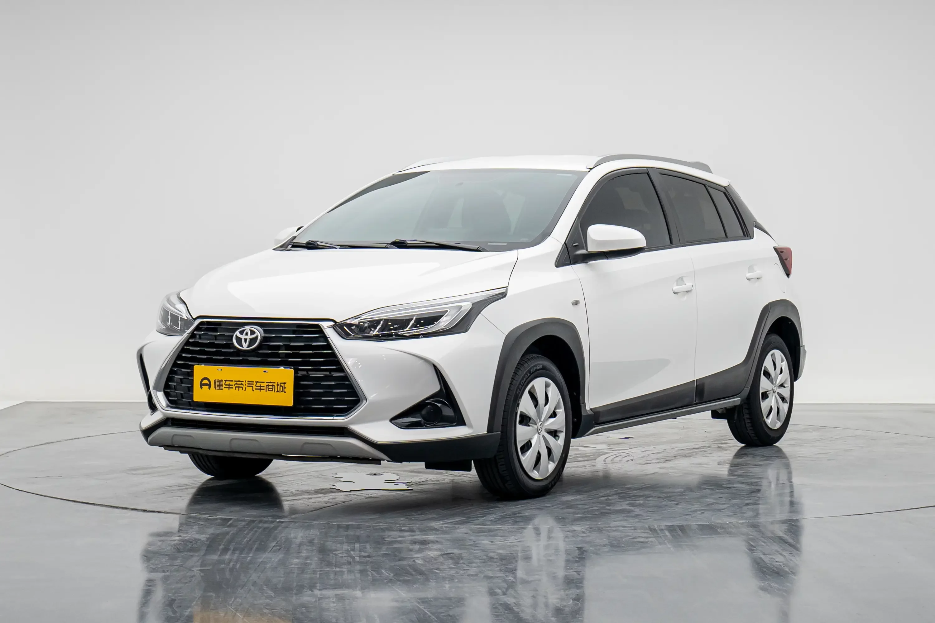 TOYOTA YARIS L
