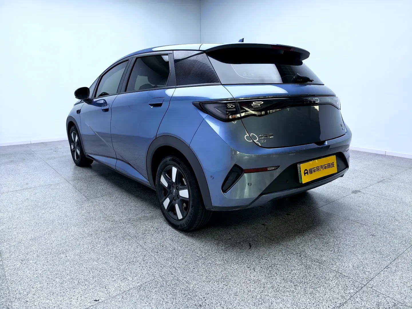 BYD Dolphin