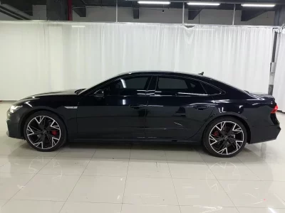 Audi A7L