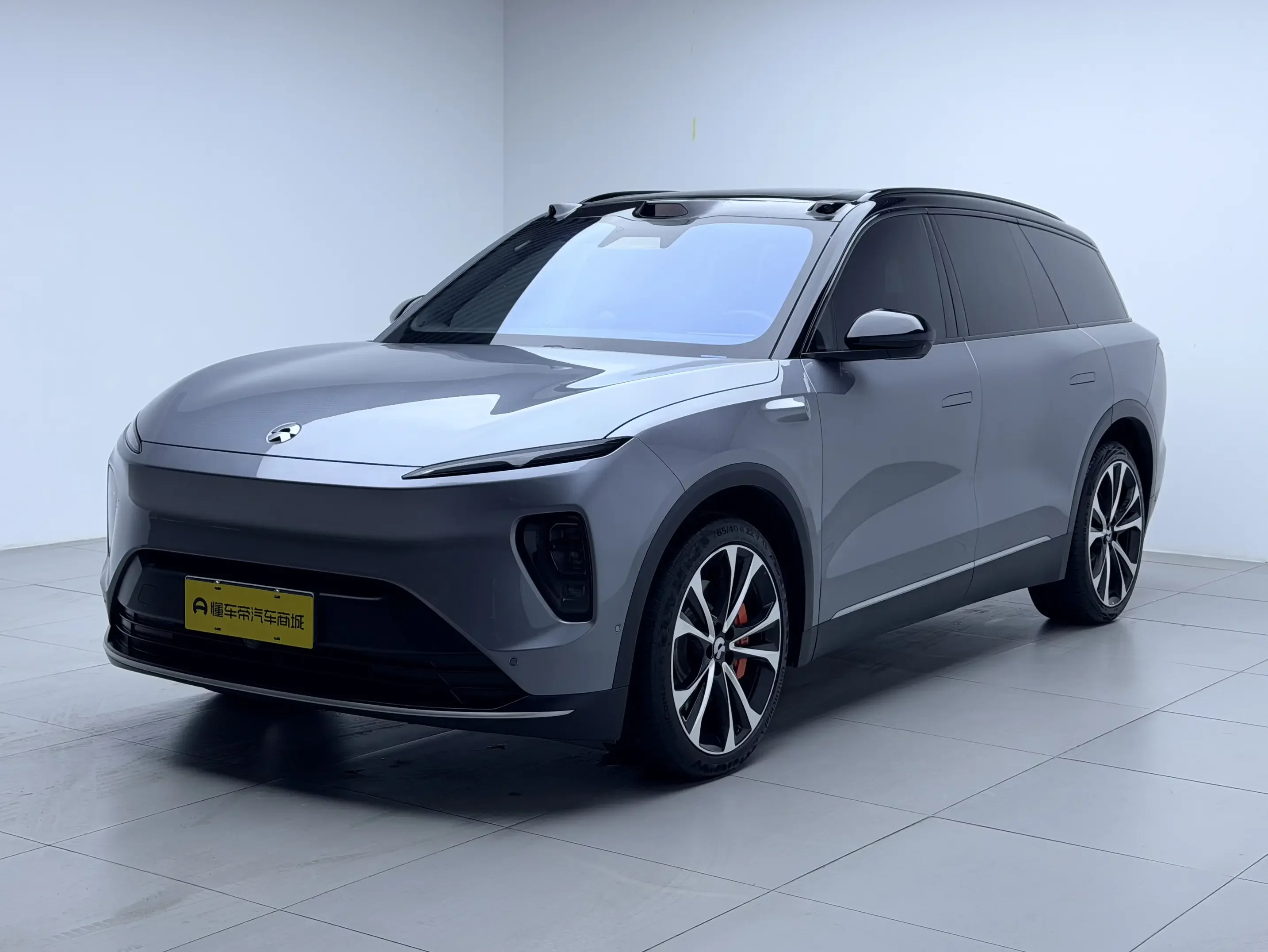 NIO ES8