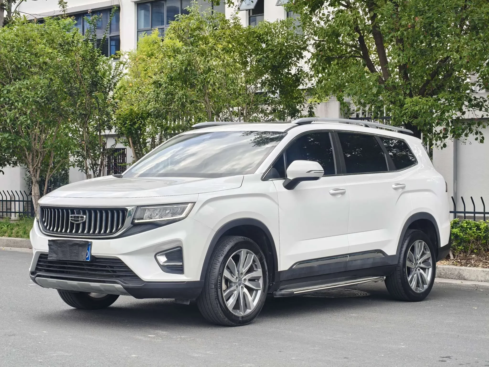 GEELY OKAVANGO