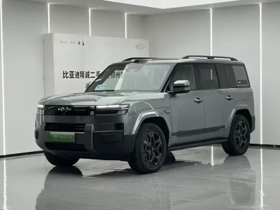 BYD Leopard Titanium 7 PHEV