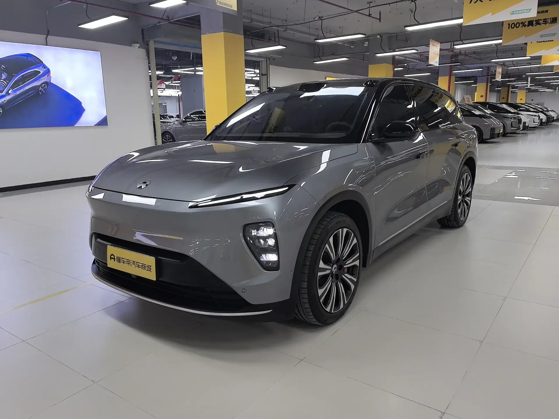 NIO ES8