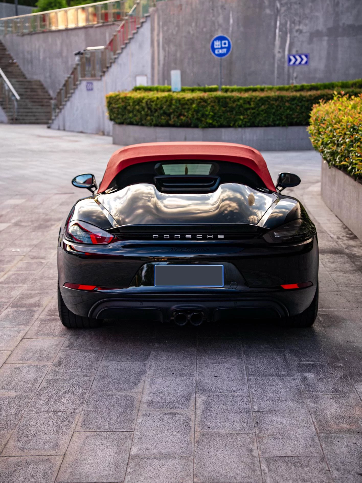 Porsche 718