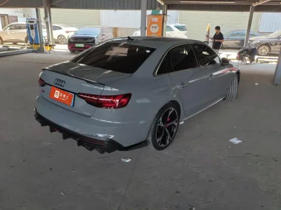 Audi S4