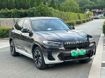 BMW iX3