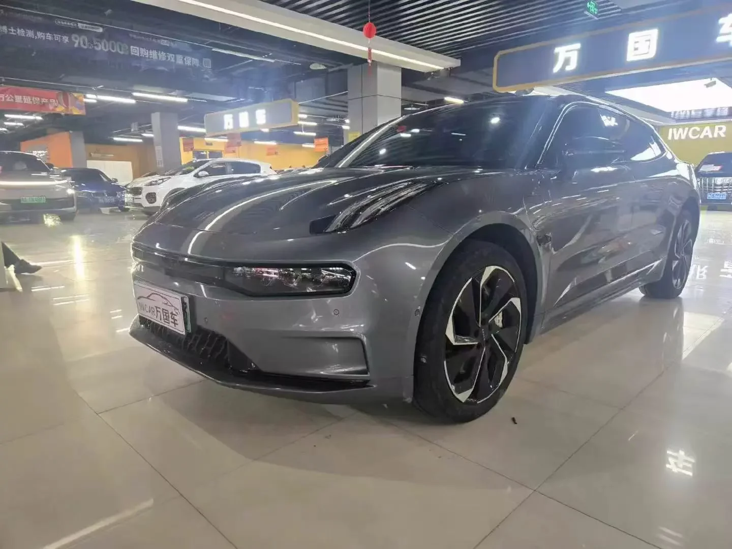 ZEEKR 001