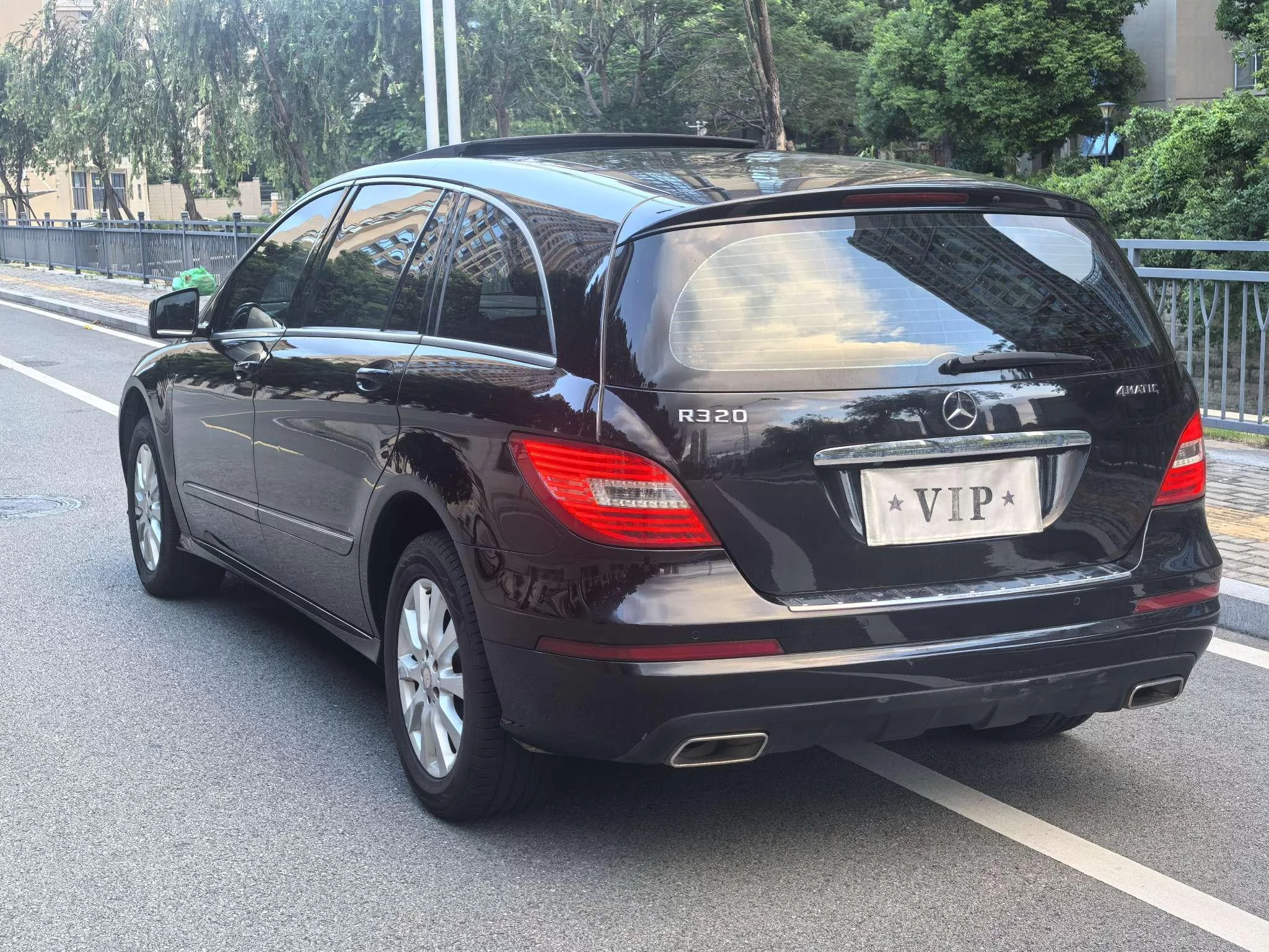 Mercedes-Benz R-Class