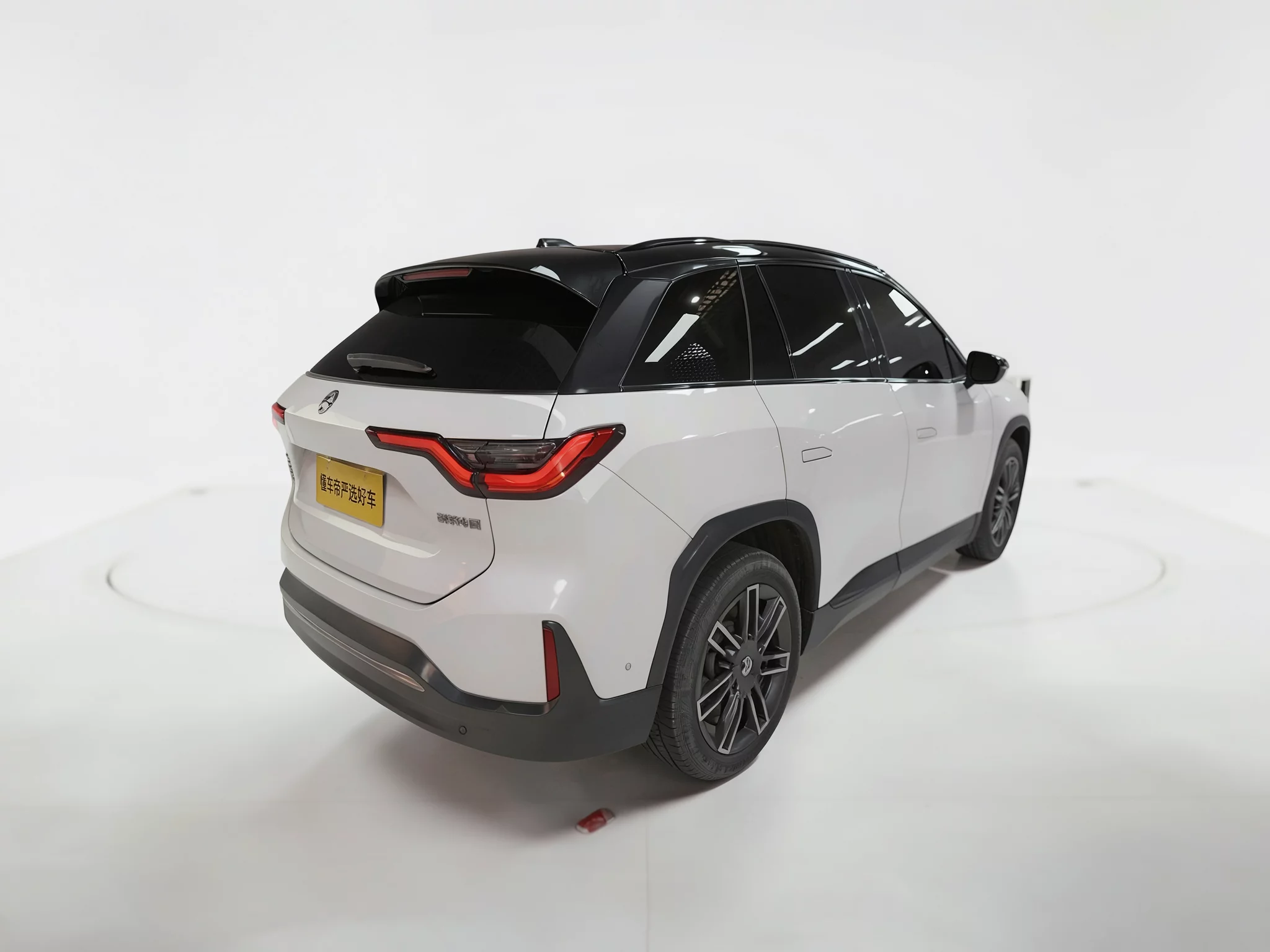 NIO ES6
