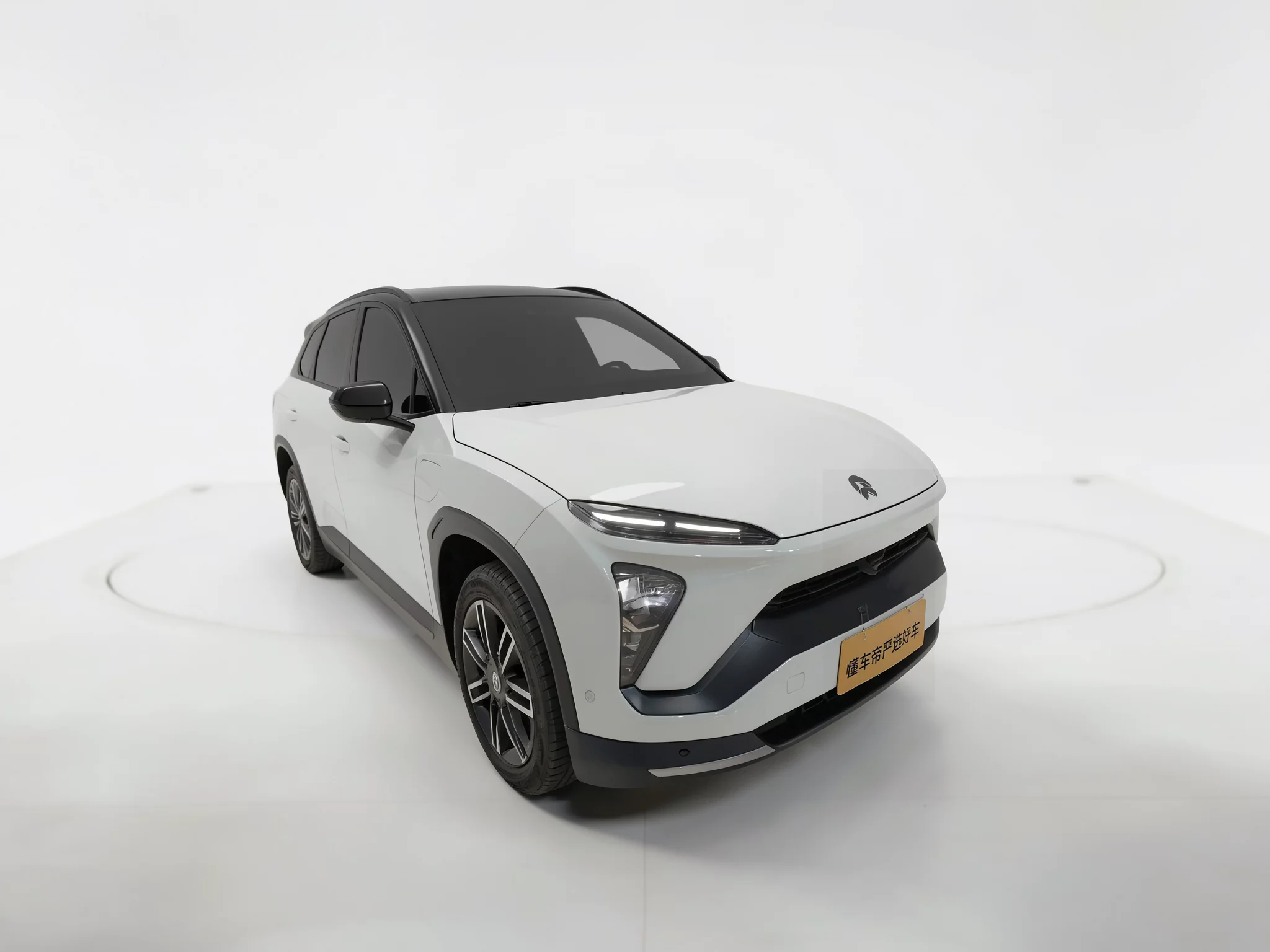NIO ES6