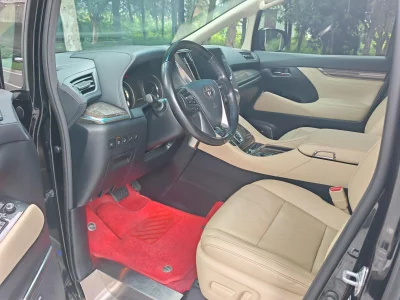 Toyota Crown Wellfire
