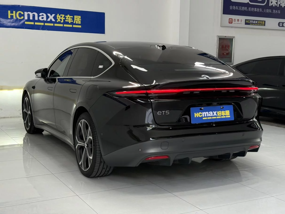 NIO ET5