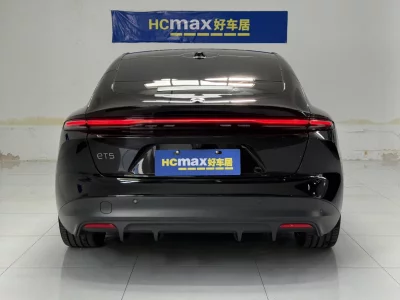 NIO ET5