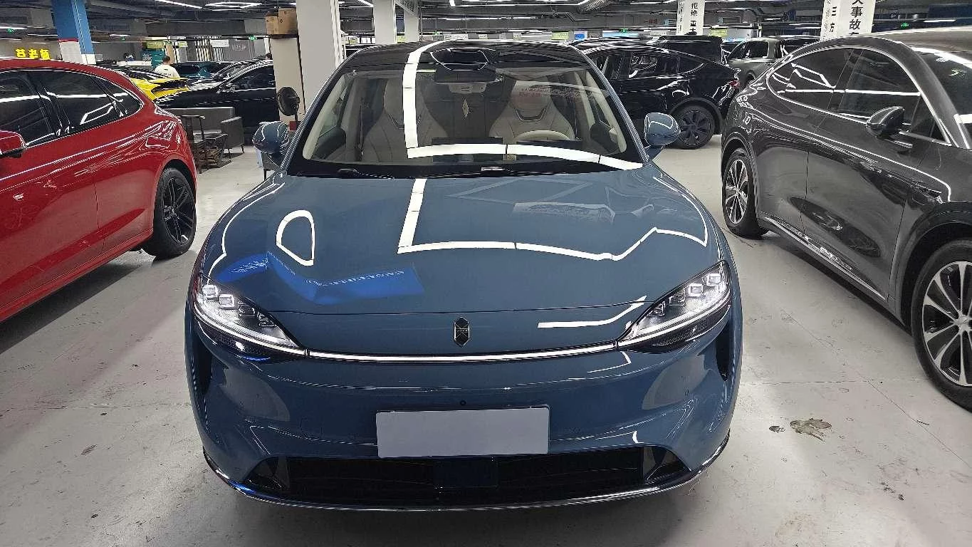 Luxeed Zhijie R7
