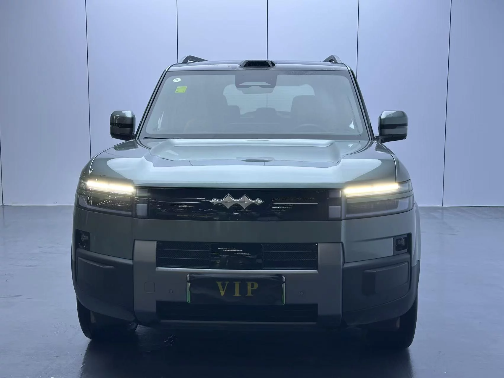 BYD Leopard Titanium 7 PHEV