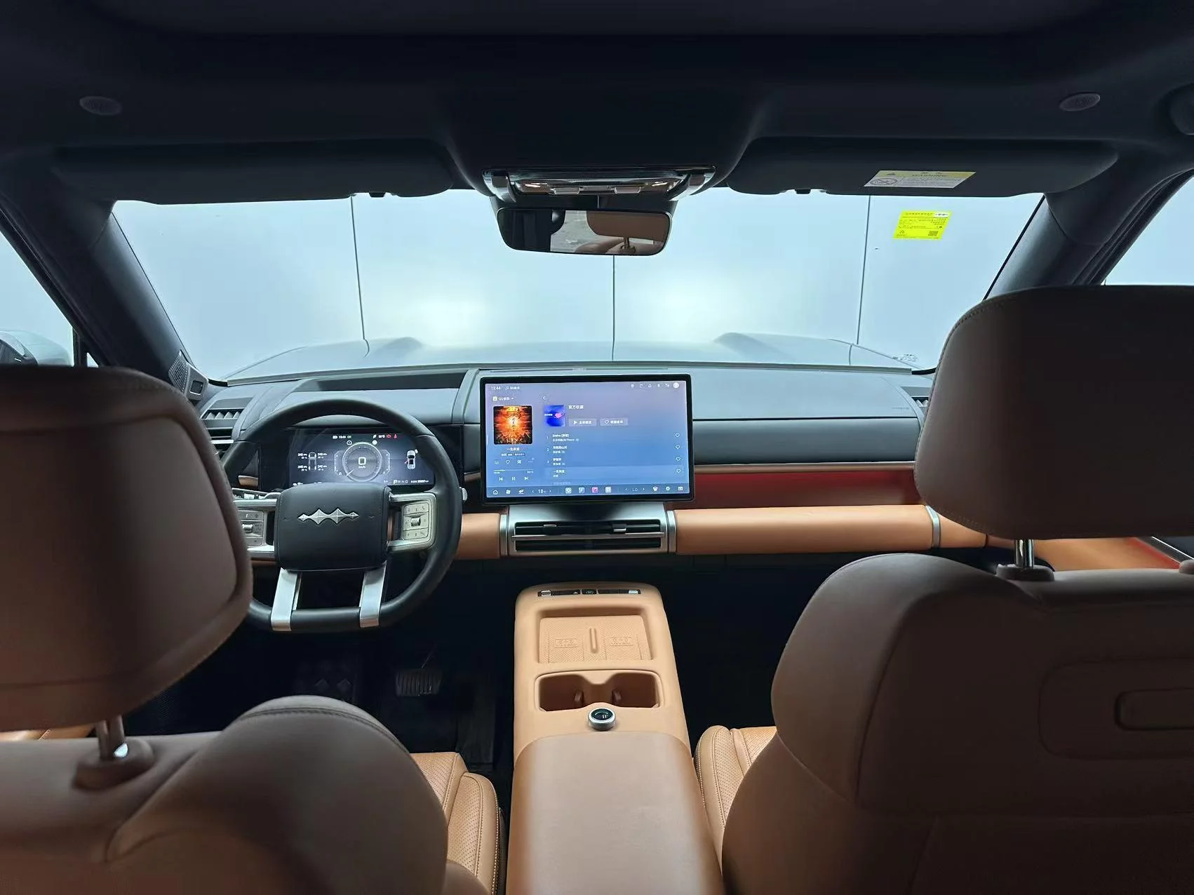 BYD Leopard Titanium 7 PHEV
