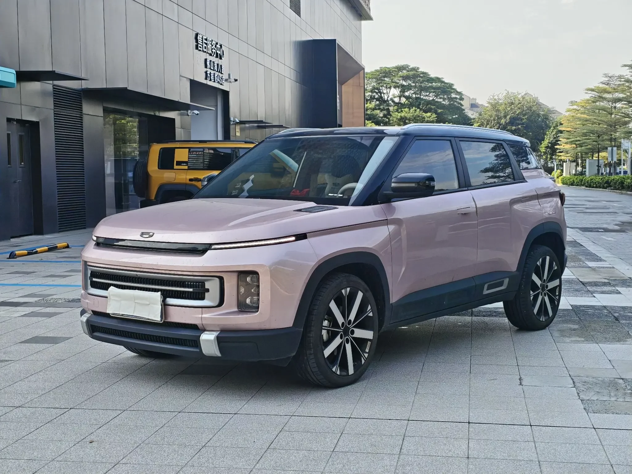 Geely ICON